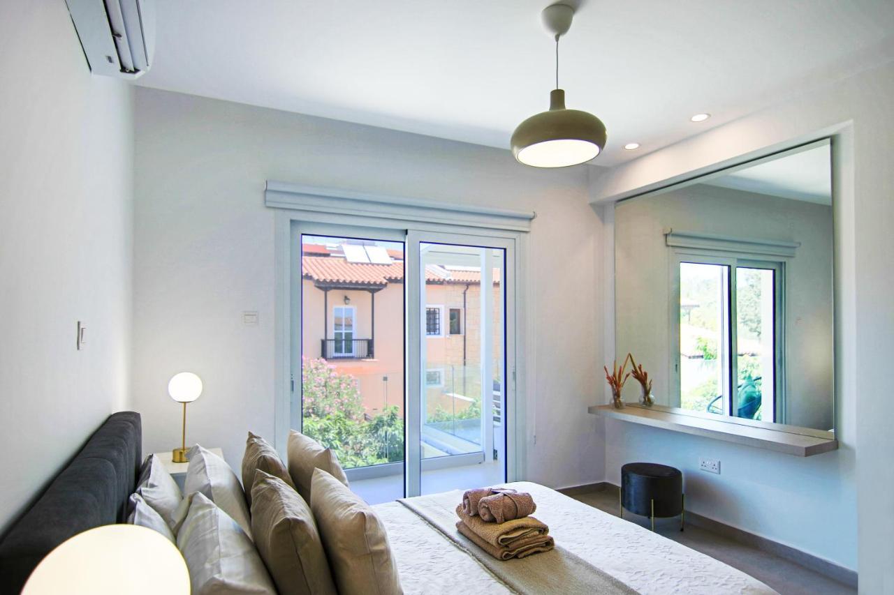 Apartamento Phaedrus Living Seaside Luxury Limnaria 172 Paphos Exterior foto